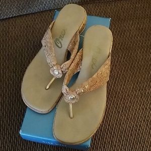 Onex gold cork thong sandals